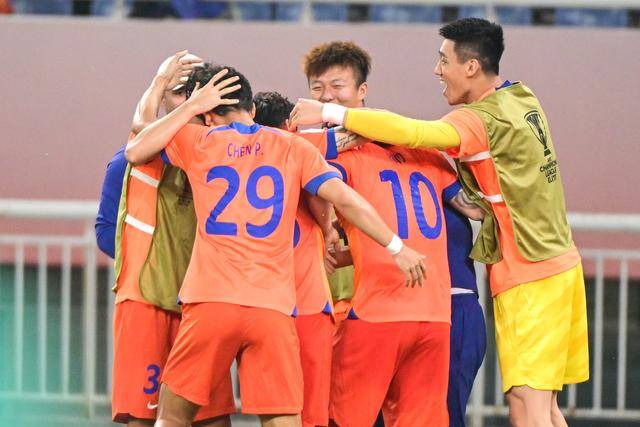 欧冠-萨拉赫破门埃利奥特建功 利物浦2-1里尔
